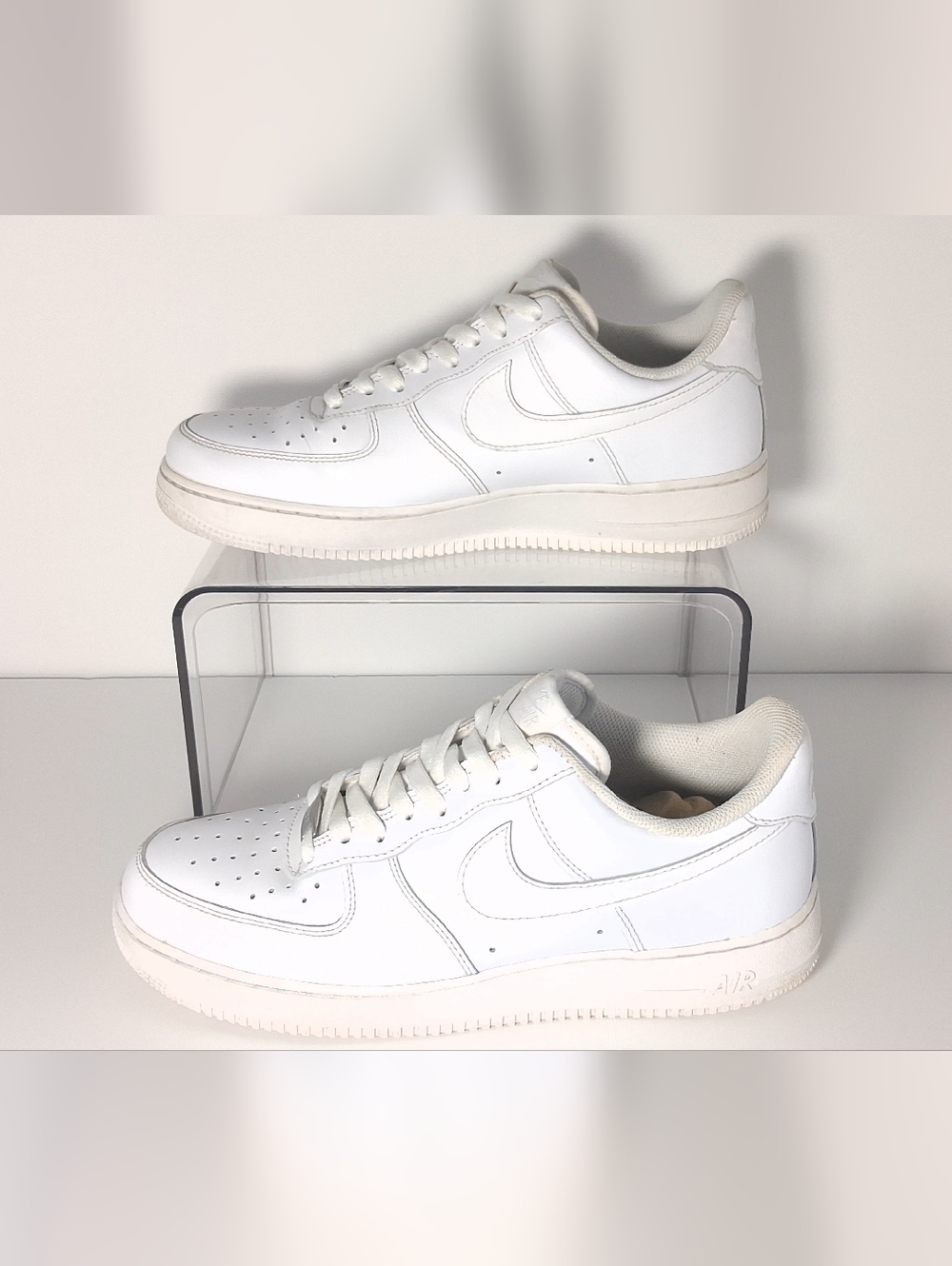 Nike Air Force 1 White Low-Top Leather  Men' s Sneakers Size 10.5 - Picture 9 of 15